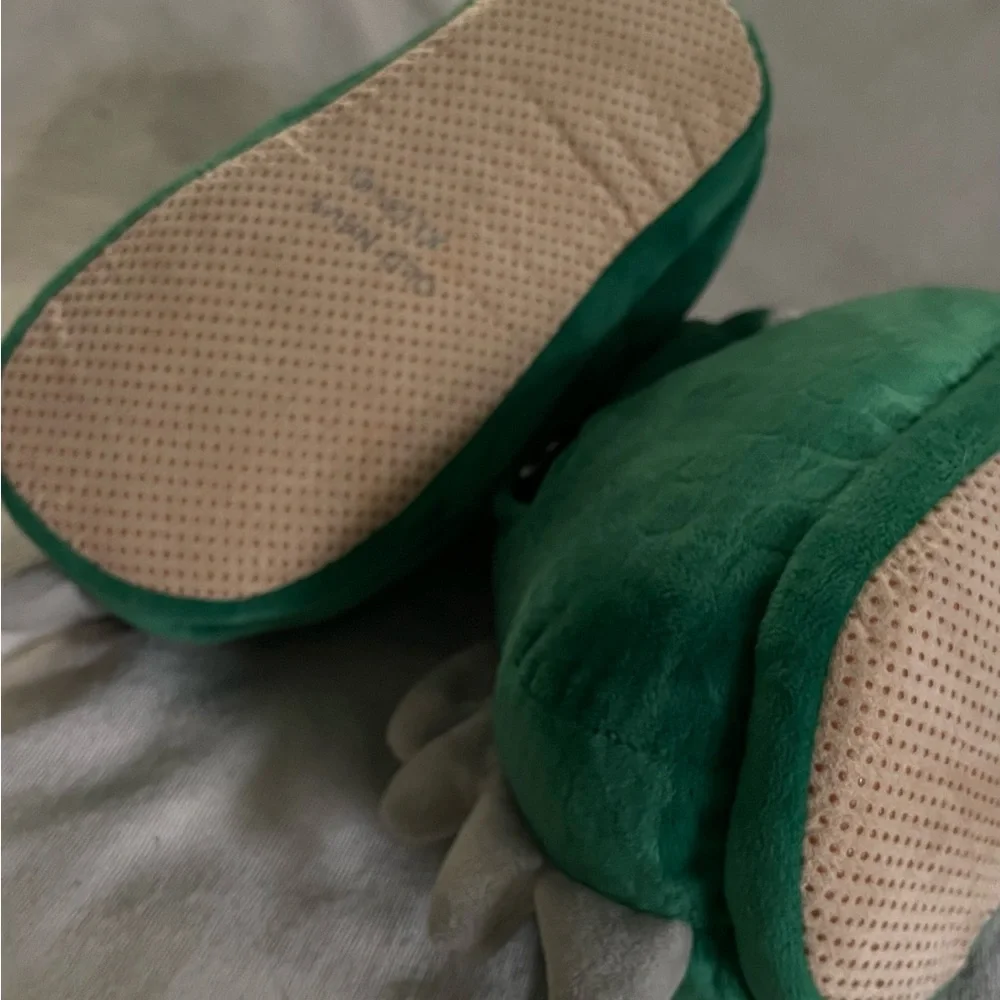 Old Navy Monster Dino Slippers  Kids XL 3-4 Slippers